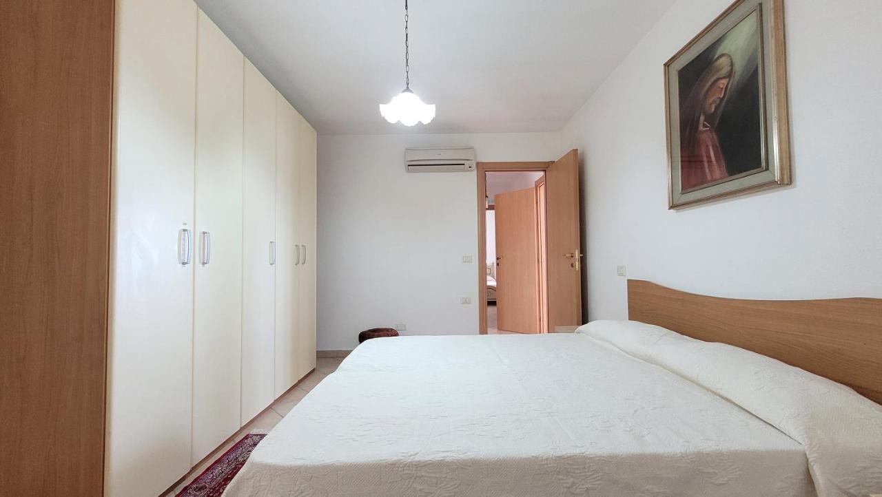 Вілла Residenza La Pineta Орозей Екстер'єр фото